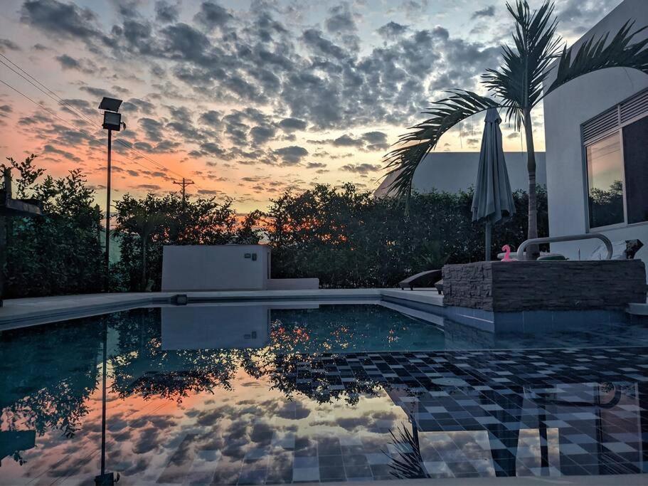 Casa Palma Roja Boutique , Piscina Privada Villa Carmen de Apicalá Eksteriør billede
