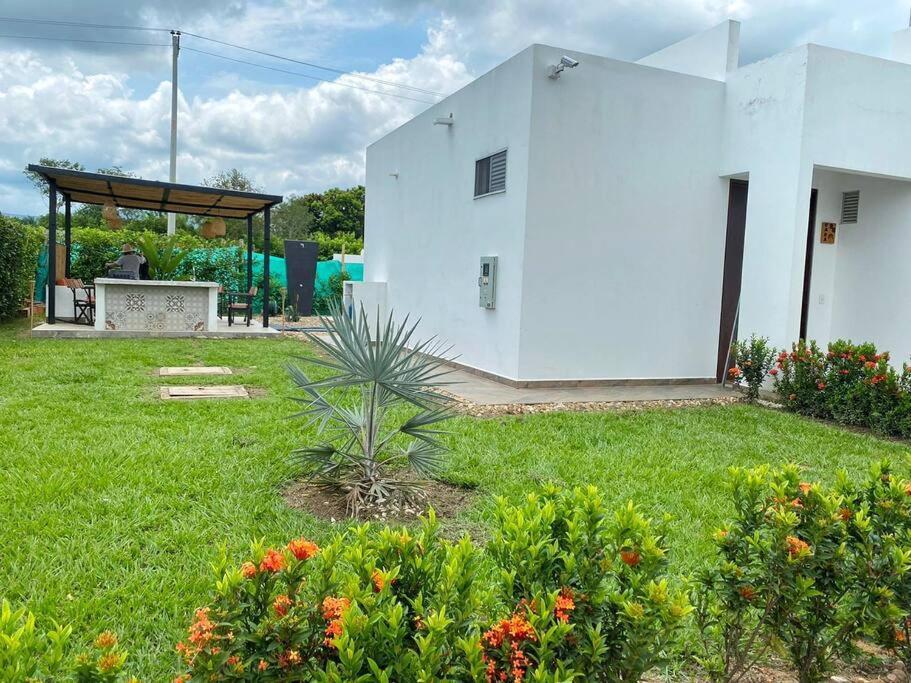 Casa Palma Roja Boutique , Piscina Privada Villa Carmen de Apicalá Eksteriør billede