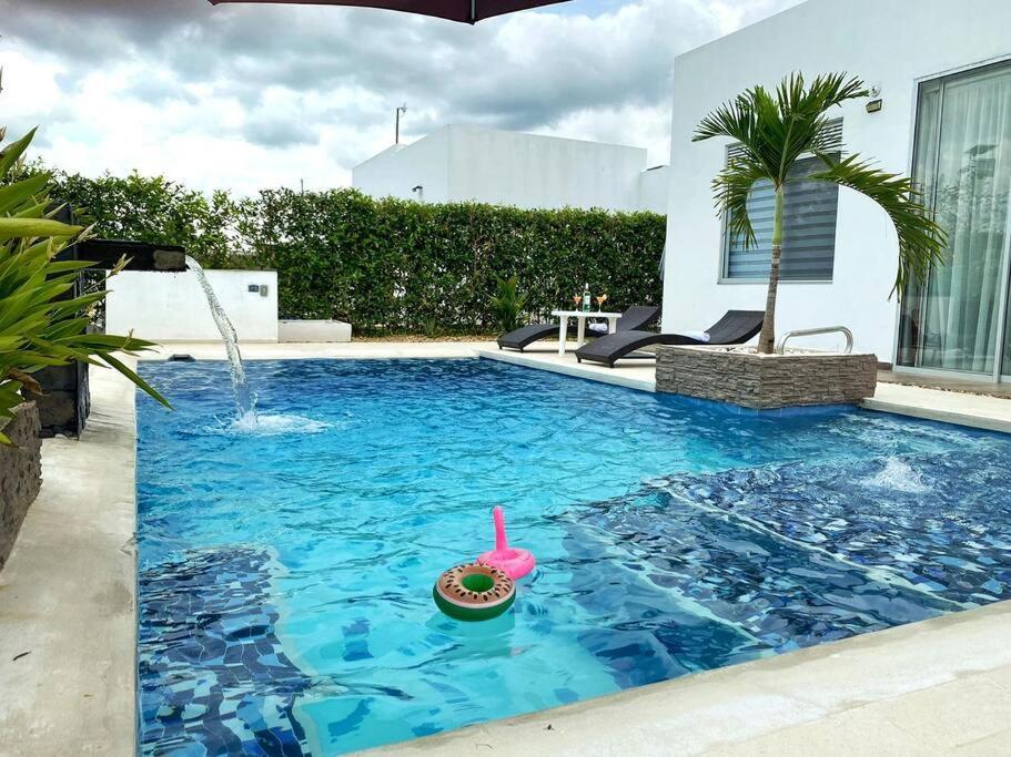 Casa Palma Roja Boutique , Piscina Privada Villa Carmen de Apicalá Eksteriør billede